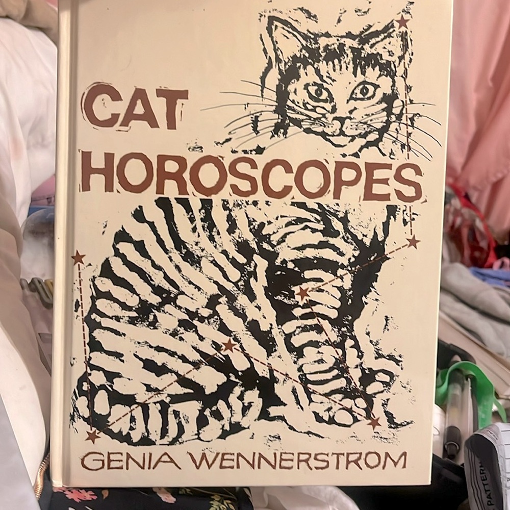 Hardcover CAT HOROSCOPES astrology book for kitty pet love life path 9 lives